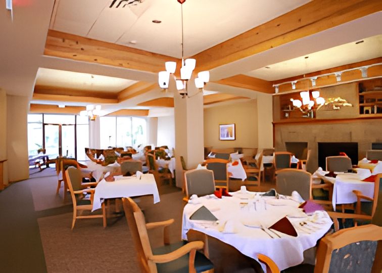 Tudor Oaks Senior Living Community Reviews Tudor Oaks Senior Living Community (UPDATED) - Get Pricing & See 7